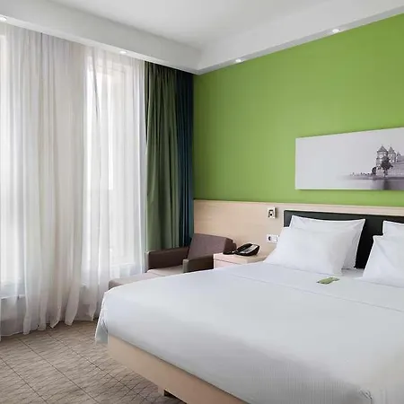 Hampton By Hilton Centre Hotel 3*