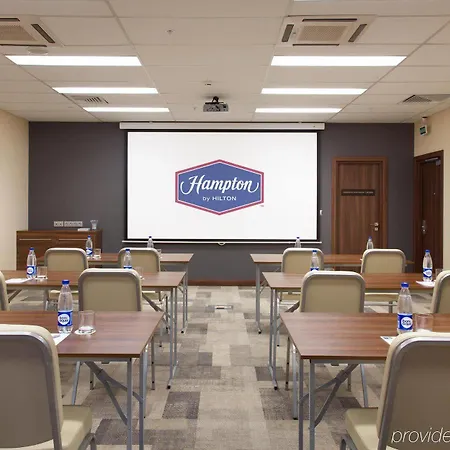 Hotel Hampton By Hilton Centre 3*