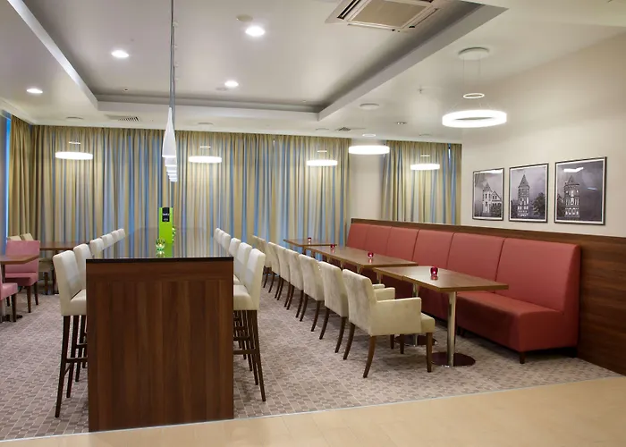 Hampton By Hilton Centre Hotel