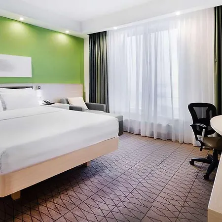 Готель Hampton By Hilton Centre Мінськ