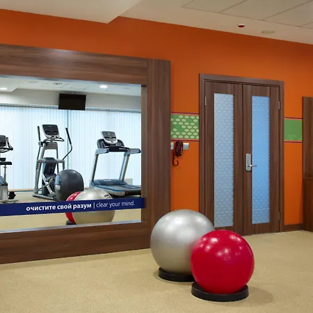 Hampton By Hilton Centre Готель 3*