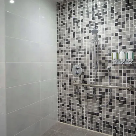 Hampton By Hilton Centre 3*