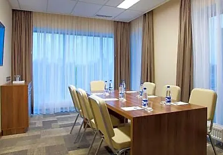 Отель Hampton By Hilton Centre Минск