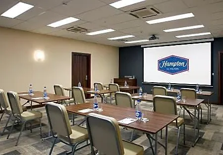 Hampton By Hilton Centre Отель Минск