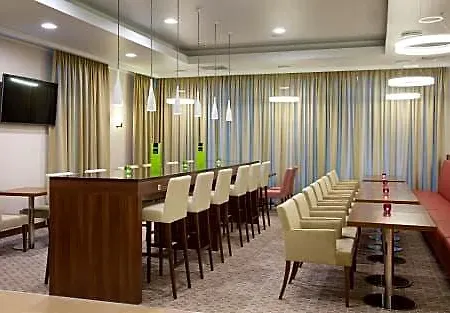 Hampton By Hilton Centre Отель 3*
