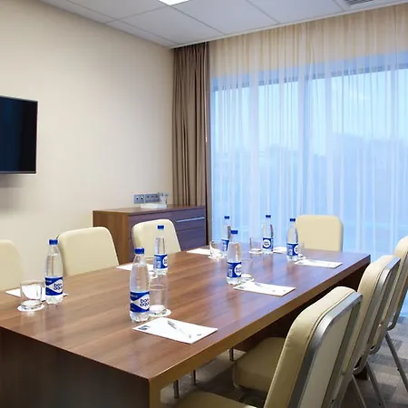 Готель Hampton By Hilton Centre