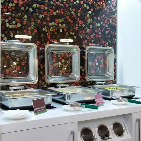 Готель Hampton By Hilton Centre