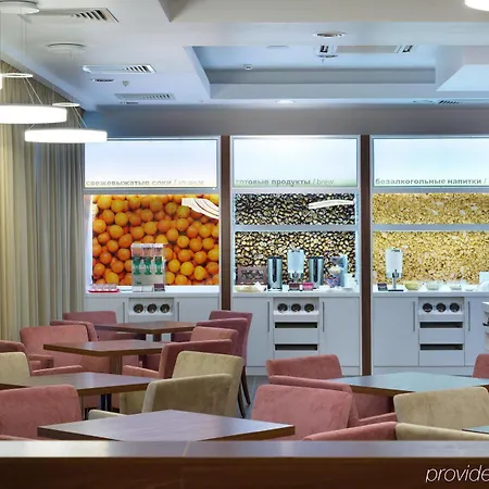 Hampton By Hilton Centre Готель Мінськ