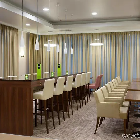 Готель Hampton By Hilton Centre Мінськ