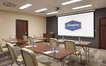 Hampton By Hilton Centre Готель Мінськ