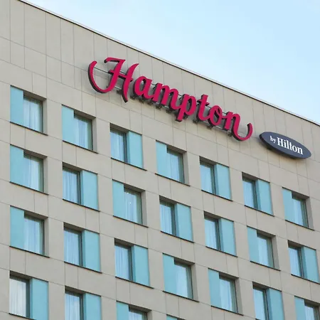 Готель Hampton By Hilton Centre