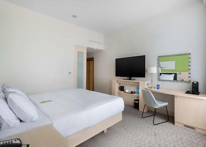 Otel Hampton By Hilton Centre 3*