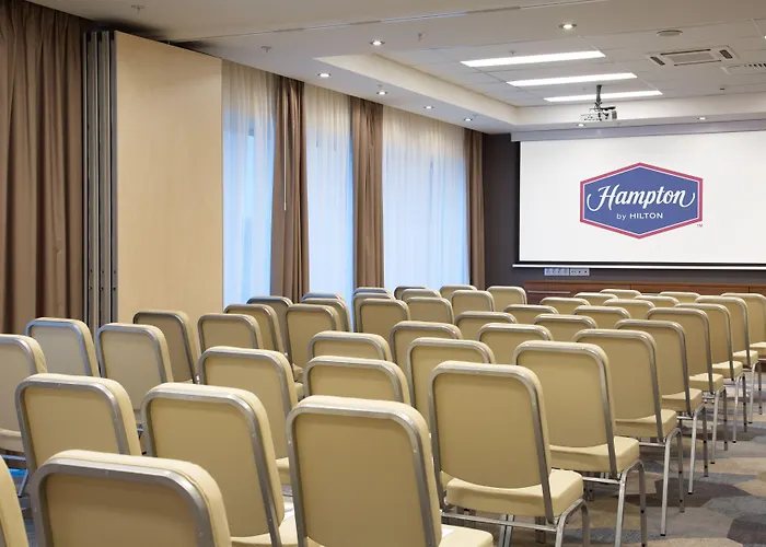 Hampton By Hilton Centre Szálloda 3*