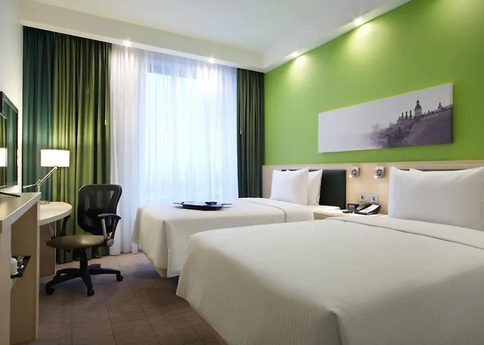 Hotel Hampton By Hilton Centre 3*