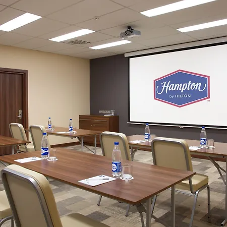 Hampton By Hilton Centre Hotel 3*
